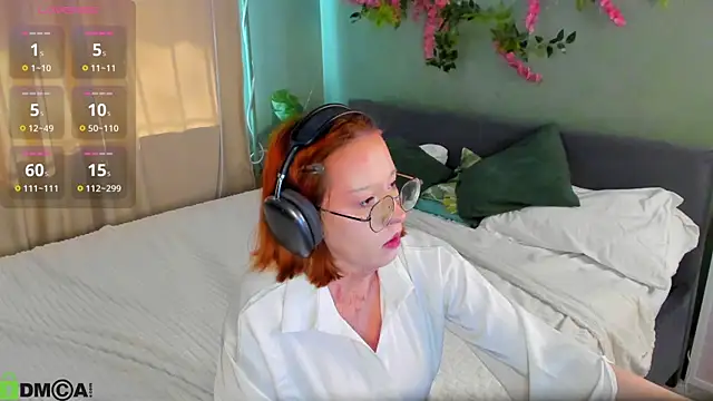 Snapshot of Maya_foxy chatting on June 5, 2026, 11:27 am Maya foxy online show from June 5, 2026, 11:27 am
