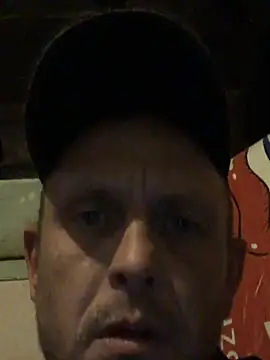 Marcin43w online show from May 5, 2026, 6:16 pm