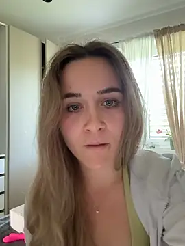 Snapshot of LillyStarr chatting on May 21, 2026, 7:37 am LillyStarr online show from May 21, 2026, 7:37 am