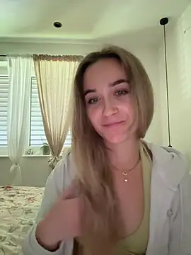 Snapshot of LillyStarr chatting on July 1, 2026, 1:24 pm LillyStarr online show from July 1, 2026, 1:24 pm