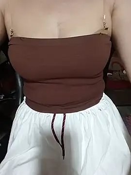 Snapshot of Mirale-777 chatting on June 5, 2026, 8:42 am Mirale-777 online show from June 5, 2026, 8:42 am