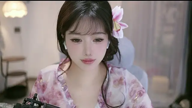 Snapshot of Cecily2 chatting on June 11, 2026, 5:16 am Cecily2 online show from June 11, 2026, 5:16 am