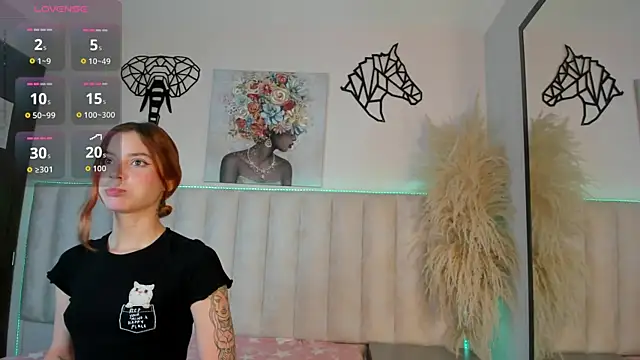Snapshot of Kira_Venom chatting on June 11, 2026, 12:03 pm Kira Venom online show from June 11, 2026, 12:03 pm