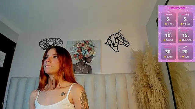 Snapshot of Kira_Venom chatting on June 17, 2026, 12:18 pm Kira Venom online show from June 17, 2026, 12:18 pm