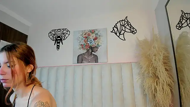 Snapshot of Kira_Venom chatting on June 19, 2026, 12:09 pm Kira Venom online show from June 19, 2026, 12:09 pm