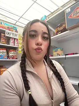 Snapshot of IvySanchez_Pinkk chatting on June 2, 2026, 5:15 pm IvySanchez Pinkk online show from June 2, 2026, 5:15 pm