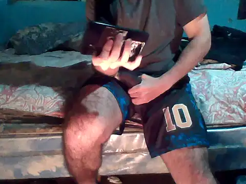 Snapshot of Martin106 chatting on June 12, 2026, 1:15 am Martin106 online show from June 12, 2026, 1:15 am