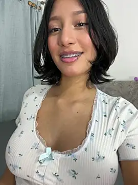 Snapshot of yazmin_rouse_ chatting on July 9, 2026, 11:31 pm yazmin rouse online show from July 9, 2026, 11:31 pm