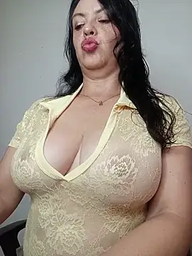 Snapshot of EvaRoberts_1 chatting on May 29, 2026, 2:37 pm EvaRoberts 1 online show from May 29, 2026, 2:37 pm