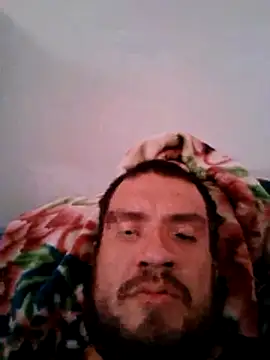 Almircorral2211 online show from June 22, 2026, 3:47 am