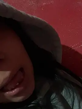 isaabella123 online show from May 13, 2026, 6:16 pm