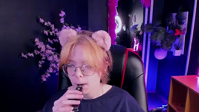 FoxxyyPolly online show from May 24, 2026, 5:34 am