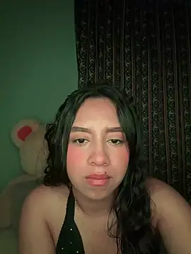 Snapshot of juli_06 chatting on May 10, 2026, 5:34 am juli 06 online show from May 10, 2026, 5:34 am