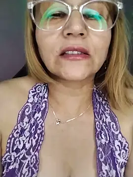 Snapshot of vitaminafranccesca chatting on June 5, 2026, 2:29 am vitaminafranccesca online show from June 5, 2026, 2:29 am