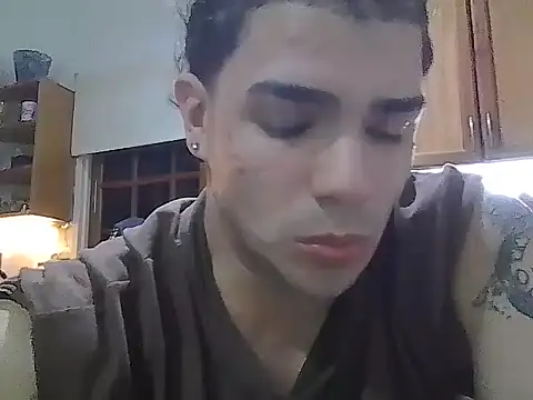 Snapshot of AlphaFacu chatting on July 18, 2026, 9:40 pm AlphaFacu online show from July 18, 2026, 9:40 pm