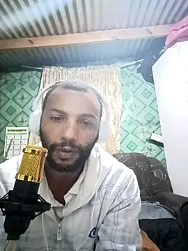 Snapshot of Camodick chatting on February 14, 2025, 9:10 pm Camodick online show from February 14, 2025, 9:10 pm