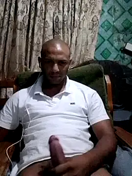 Snapshot of Camodick chatting on February 16, 2025, 10:32 pm Camodick online show from February 16, 2025, 10:32 pm