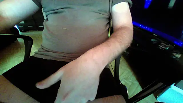 Snapshot of berlover1 chatting on June 2, 2026, 5:42 am berlover1 online show from June 2, 2026, 5:42 am