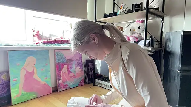 ShoshanaNogueras online show from May 21, 2026, 2:24 pm