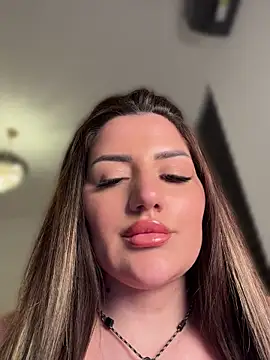 Snapshot of SophiePale chatting on June 4, 2026, 7:31 pm SophiePale online show from June 4, 2026, 7:31 pm
