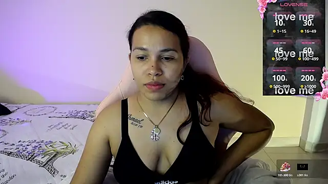 Snapshot of sexydiabliita chatting on May 14, 2026, 9:43 pm sexydiabliita online show from May 14, 2026, 9:43 pm