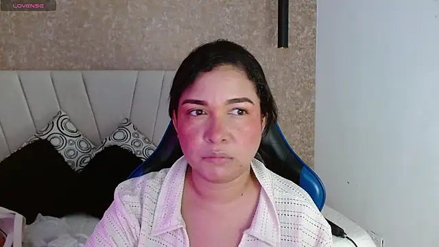 Snapshot of AliceSmity__ chatting on July 1, 2026, 12:07 pm AliceSmity online show from July 1, 2026, 12:07 pm