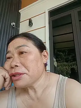 -Lytina- online show from May 25, 2026, 11:44 pm