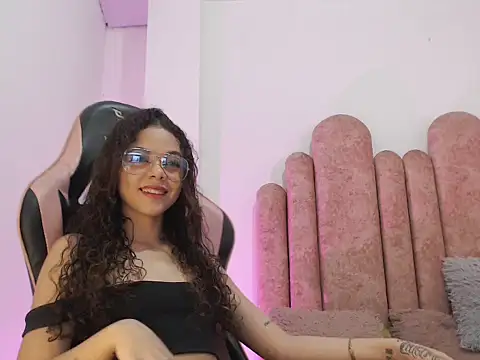 Snapshot of Sofivega18 chatting on June 23, 2026, 12:41 am Sofivega18 online show from June 23, 2026, 12:41 am