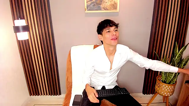Snapshot of jacob_colliins chatting on July 10, 2026, 5:59 pm jacob colliins online show from July 10, 2026, 5:59 pm