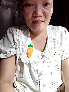 Snapshot of -Trici- chatting on June 11, 2026, 3:43 pm -Trici- online show from June 11, 2026, 3:43 pm