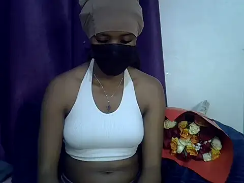 Snapshot of Ginnah_ chatting on June 30, 2026, 4:08 pm Ginnah online show from June 30, 2026, 4:08 pm