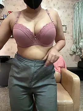 queen sofiya online show from June 28, 2026, 7:58 am