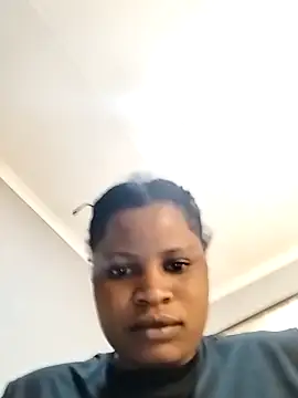 Snapshot of JuicyHoney_01 chatting on June 12, 2026, 4:11 am JuicyHoney 01 online show from June 12, 2026, 4:11 am