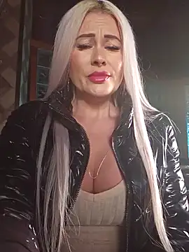 Snapshot of MILFBARBY chatting on February 13, 2025, 8:17 am MILFBARBY online show from February 13, 2025, 8:17 am