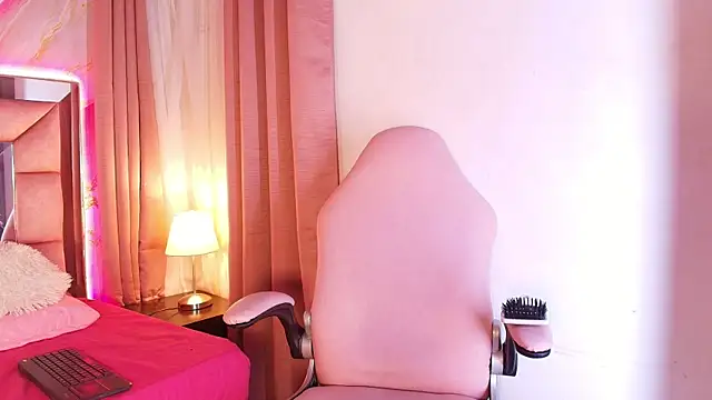 Snapshot of Melody_TSweet chatting on June 1, 2026, 9:11 am Melody TSweet online show from June 1, 2026, 9:11 am