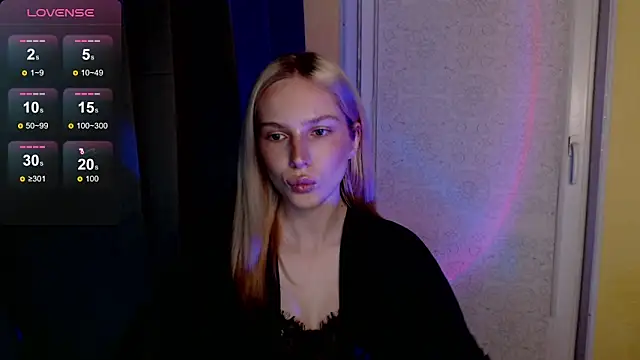 MichelleVelour online show from May 12, 2026, 5:54 pm