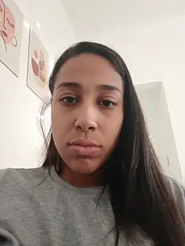 modelisa01 online show from June 1, 2026, 7:26 pm