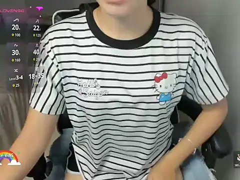 Snapshot of Linh_smile_ chatting on July 27, 2026, 2:57 pm Linh smile online show from July 27, 2026, 2:57 pm