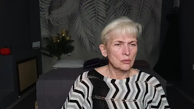 Snapshot of Nia_Natur chatting on May 14, 2026, 9:05 am Nia Natur online show from May 14, 2026, 9:05 am
