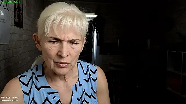 Snapshot of Nia_Natur chatting on June 16, 2026, 8:39 am Nia Natur online show from June 16, 2026, 8:39 am
