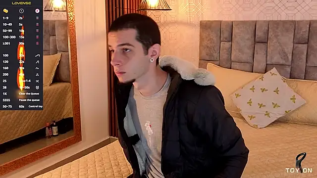 Snapshot of isaacblaze_ chatting on June 7, 2026, 4:05 am isaacblaze online show from June 7, 2026, 4:05 am