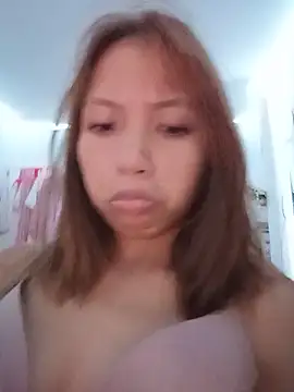 Snapshot of sweetpinayxxx chatting on June 1, 2026, 6:20 pm sweetpinayxxx online show from June 1, 2026, 6:20 pm