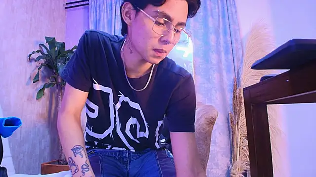 Snapshot of tian_sex chatting on June 1, 2026, 4:14 am tian sex online show from June 1, 2026, 4:14 am