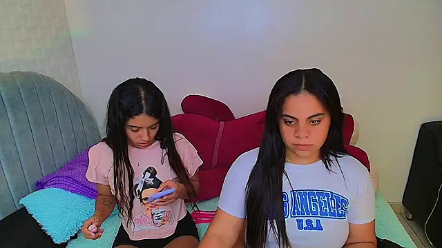 your favorite girls online show from June 30, 2026, 4:52 pm