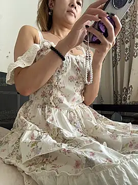 Snapshot of okgirl_23 chatting on July 3, 2026, 12:28 am okgirl 23 online show from July 3, 2026, 12:28 am