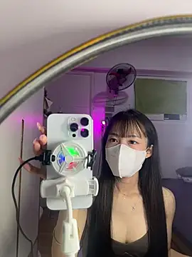 Lov3lily online show from June 18, 2026, 3:38 pm