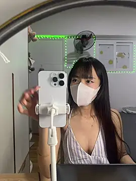 Lov3lily online show from June 20, 2026, 1:58 pm