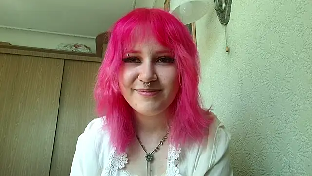 Snapshot of KamiBleich chatting on May 18, 2026, 8:09 am KamiBleich online show from May 18, 2026, 8:09 am