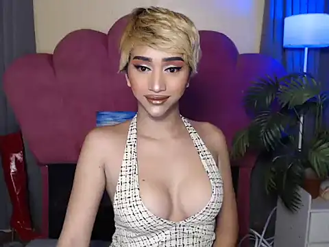 Snapshot of kylie_marie chatting on May 18, 2026, 6:03 pm kylie marie online show from May 18, 2026, 6:03 pm