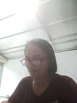 Vieekee online show from June 17, 2026, 12:24 am